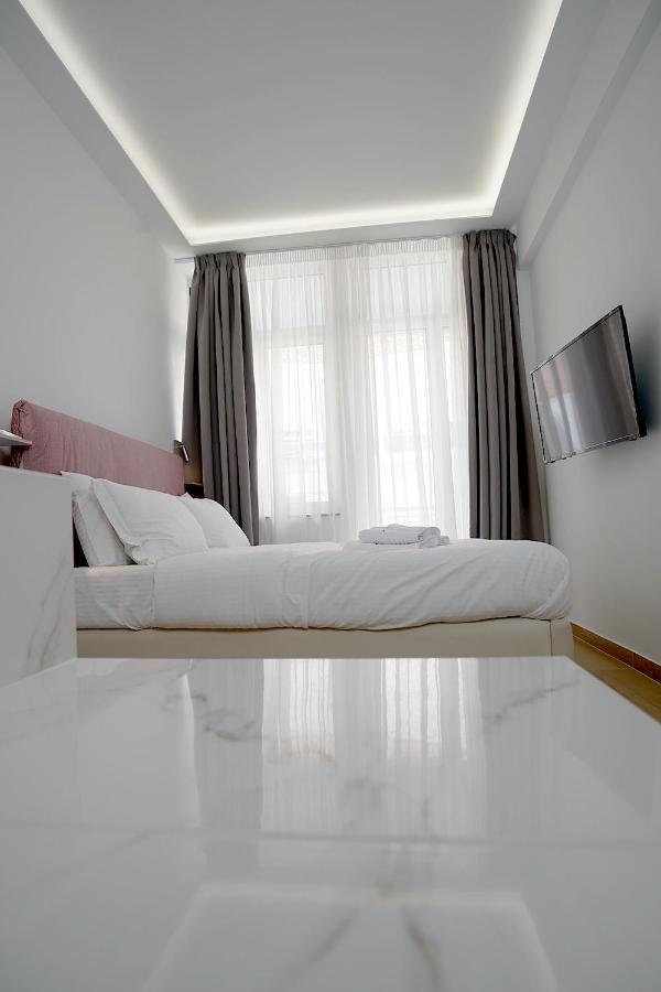 Tip - Top Suites Athens Exterior photo